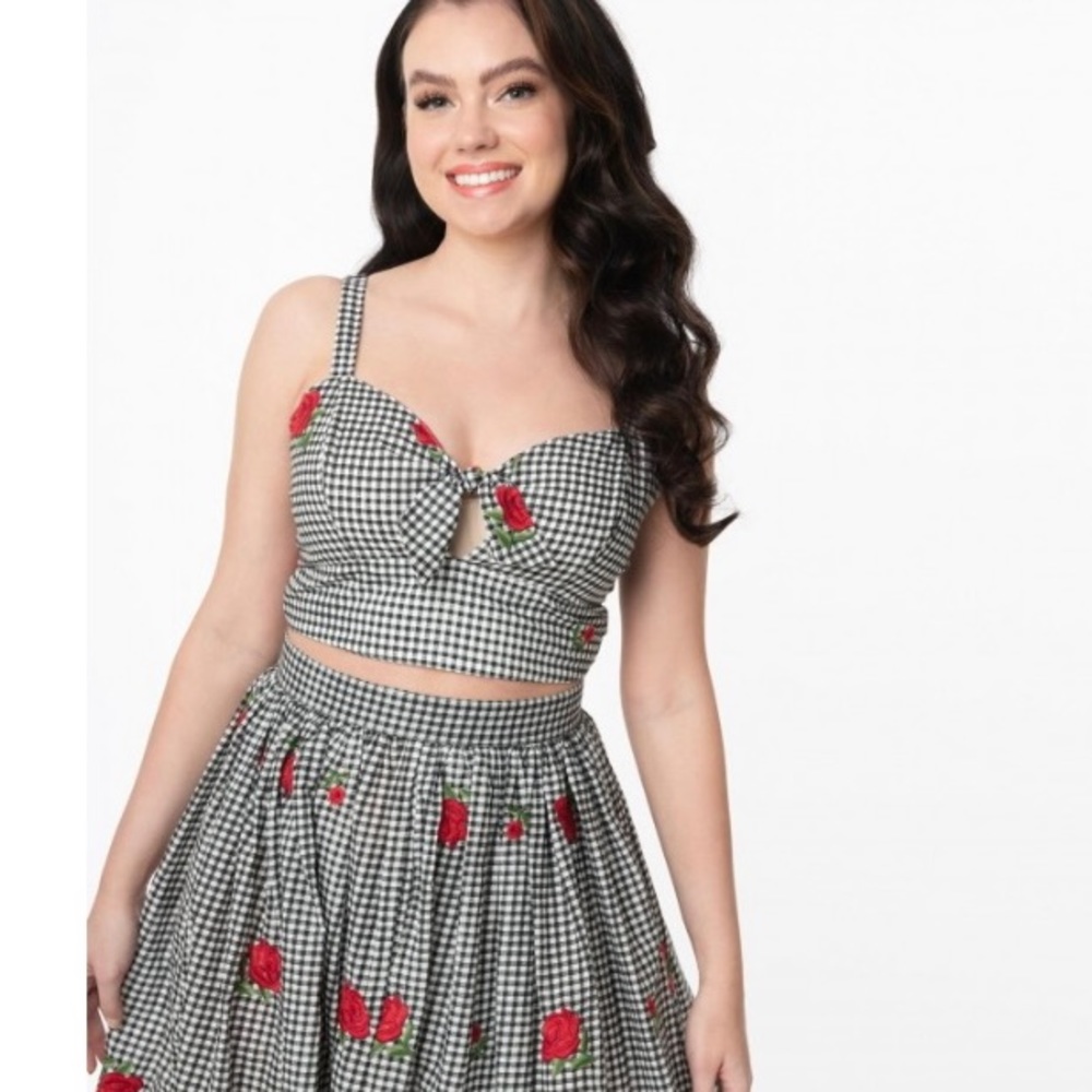 Unique Vintage Gingham and Roses Top Never Worn Size Small